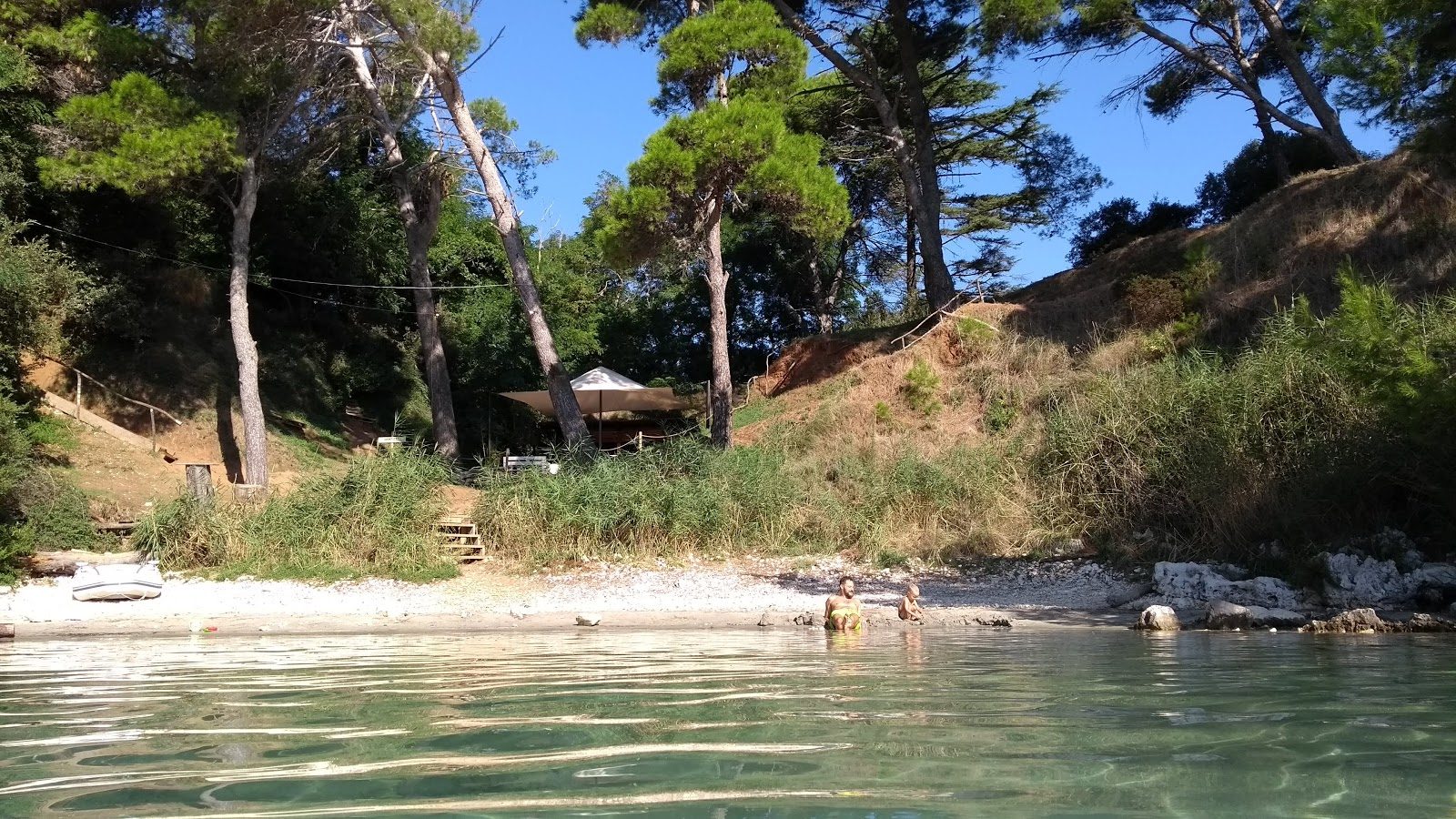 Mali Portić sandy beach